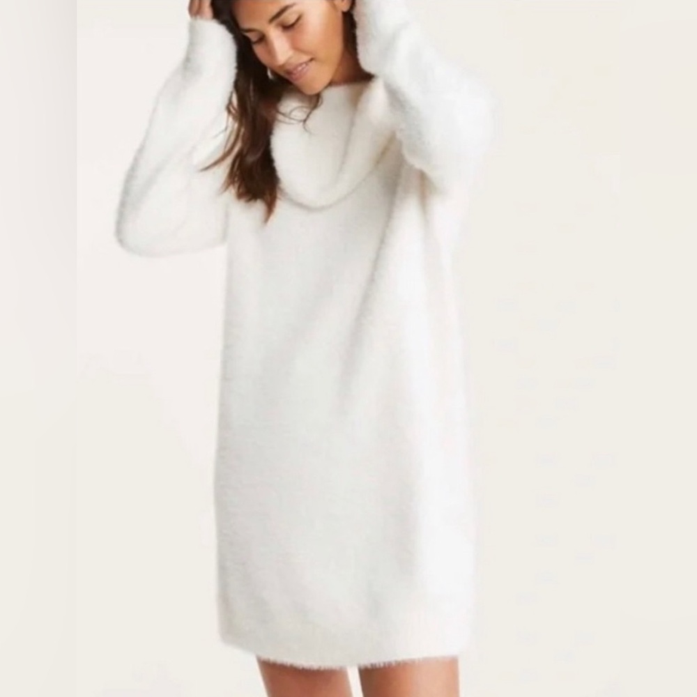 Lou & Grey Fuzzy Off-White Sweater Dress